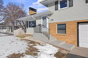 7720 Viewcrest Ln, New Hope, MN 55427 - Photo 2