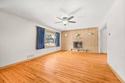 7720 Viewcrest Lane, New Hope, MN 55427 - Photo 4