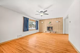 7720 Viewcrest Ln, New Hope, MN 55427 - Photo 4