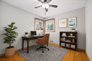 7720 Viewcrest Ln, New Hope, MN 55427 - Photo 16