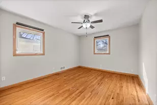 7720 Viewcrest Ln, New Hope, MN 55427 - Photo 10