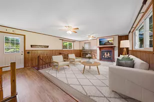 219 Davis St, Le Sueur, MN 56058 - Photo 4