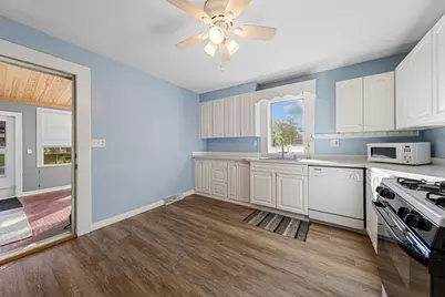 219 Davis Street, Le Sueur, MN 56058 - Photo 14