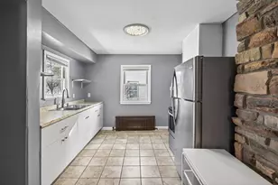 602 Orange Ave E, Saint Paul, MN 55130 - Photo 6