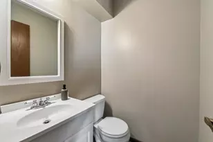 11432 Minnetonka Mills Rd, Minnetonka, MN 55305 - Photo 16