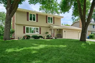 7020 Empire Ln N, Maple Grove, MN 55311 - Photo 2