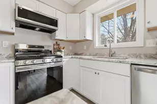 2416 14th Ave E, North Saint Paul, MN 55109 - Photo 8