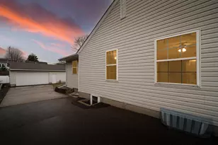 4556 Heights Dr, Columbia Heights, MN 55421 - Photo 4