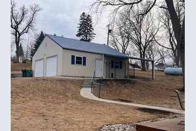 102 Grant Street S, Lake Benton, MN 56149 - Photo 4