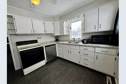 810 2nd Street NE, Roseau, MN 56751 - Photo 4