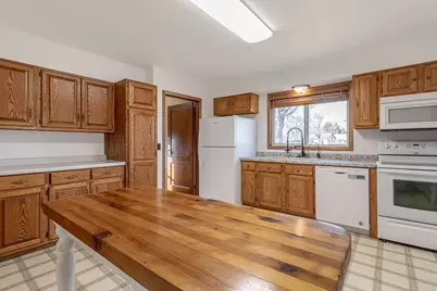 205 Park Street N, Fairfax, MN 55332 - Photo 8