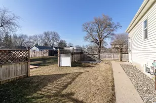 205 Park St N, Fairfax, MN 55332 - Photo 28