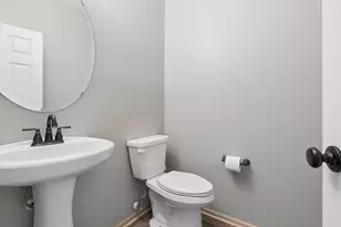 15376 Plumstone Dr, Eden Prairie, MN 55347 - Photo 14