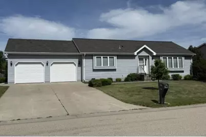 305 15th Street N, Breckenridge, MN 56520 - Photo 1