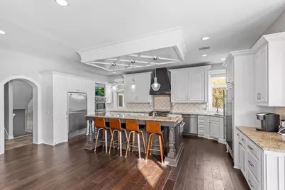 18355 Nicklaus Way, Eden Prairie, MN 55347 - Photo 12