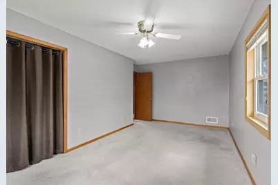 807 Rose Place, Roseville, MN 55113 - Photo 38