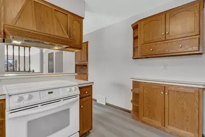 1609 7 1/2 Street SW, Willmar, MN 56201 - Photo 12