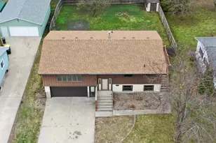 1609 7 1/2 Street SW, Willmar, MN 56201 - Photo 2