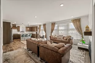 1901 Aztec Ave, Shakopee, MN 55379 - Photo 10