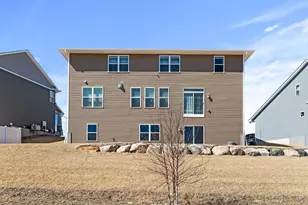 1901 Aztec Ave, Shakopee, MN 55379 - Photo 30