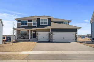 1901 Aztec Ave, Shakopee, MN 55379 - Photo 1