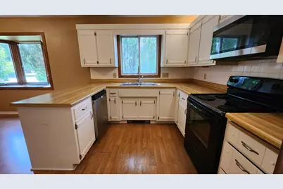 1404 City View Court NE, Rochester, MN 55906 - Photo 10