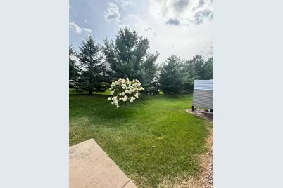 572 Williamsburg Place, New Richmond, WI 54017 - Photo 2