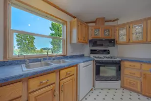 3030 60th St SW, Montevideo, MN 56265 - Photo 10