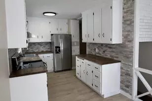 402 Kent Rd, Hoyt Lakes, MN 55750 - Photo 6