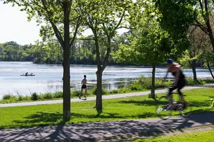 2728 Dean Pkwy, Minneapolis, MN 55416 - Photo 38