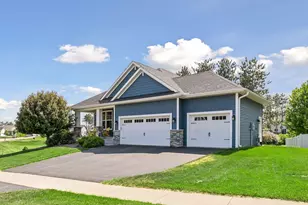 1316 Bluff Border Rd, New Richmond, WI 54017 - Photo 2