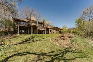 1318 21st Ave NE, Rochester, MN 55906 - Photo 2