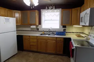 1009 South St, Jackson, MN 56143 - Photo 4