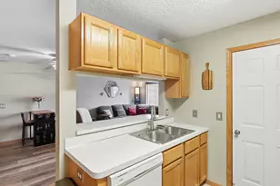 1805 Southcross Dr W, Burnsville, MN 55306 - Photo 8