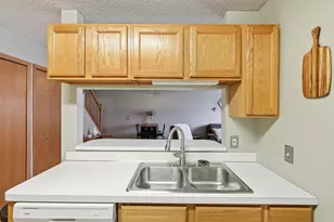 1805 Southcross Dr W, Burnsville, MN 55306 - Photo 6