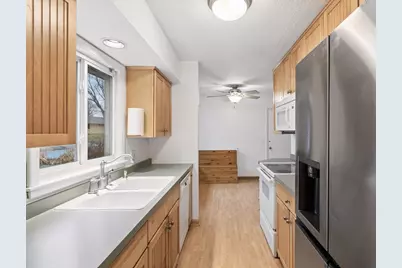 8420 Meadow Lake Road E, New Hope, MN 55428 - Photo 10