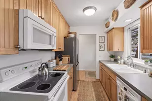 8420 Meadow Lake Road E, New Hope, MN 55428 - Photo 10