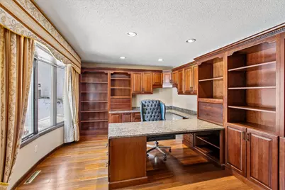205 Hillcrest Court, Burnsville, MN 55337 - Photo 6