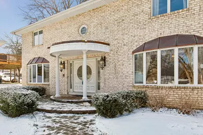 205 Hillcrest Court, Burnsville, MN 55337 - Photo 4