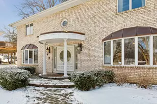 205 Hillcrest Ct, Burnsville, MN 55337 - Photo 4