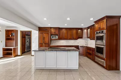 205 Hillcrest Court, Burnsville, MN 55337 - Photo 10
