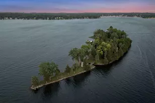 1000 Gale Island, Shorewood, MN 55331 - Photo 2