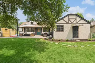 2123 Fairways Ln, Roseville, MN 55113 - Photo 2