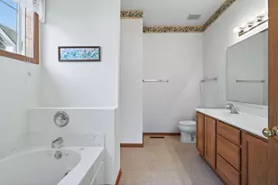 442 Meadowood Ln, Burnsville, MN 55337 - Photo 18