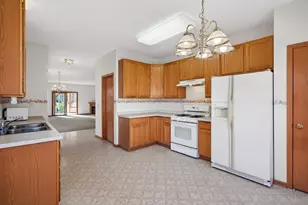 442 Meadowood Ln, Burnsville, MN 55337 - Photo 12