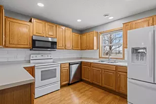 10431 64th Way NE, Albertville, MN 55301 - Photo 4