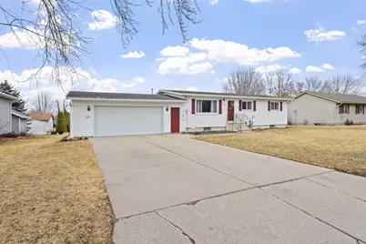 550 20th Street NE, Owatonna, MN 55060 - Photo 2