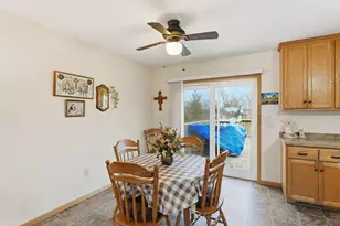 210 Carroll Ct, Paynesville, MN 56362 - Photo 8