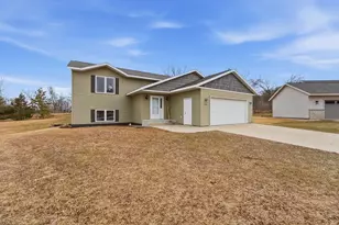 210 Carroll Ct, Paynesville, MN 56362 - Photo 24