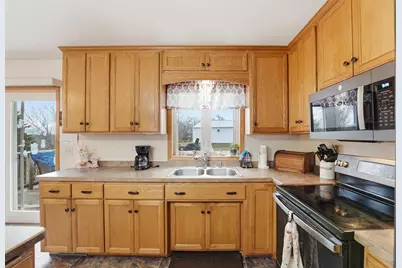 210 Carroll Court, Paynesville, MN 56362 - Photo 4